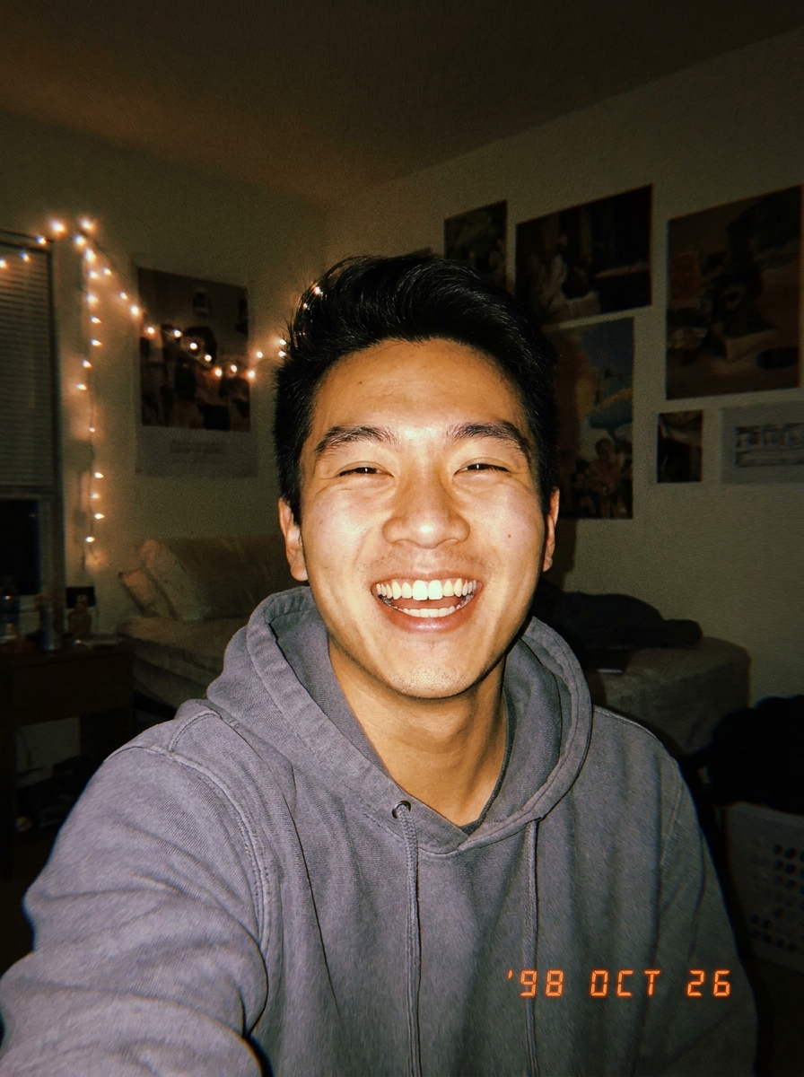 Disposable Camera Selfie AI Photoshoot